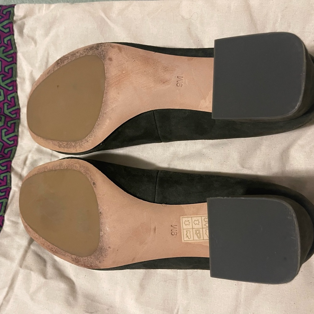 Women’s Suede Dark Green Tory Burch Low Block Heels - Size 9 (w/dust bag) - Picture 3 of 6